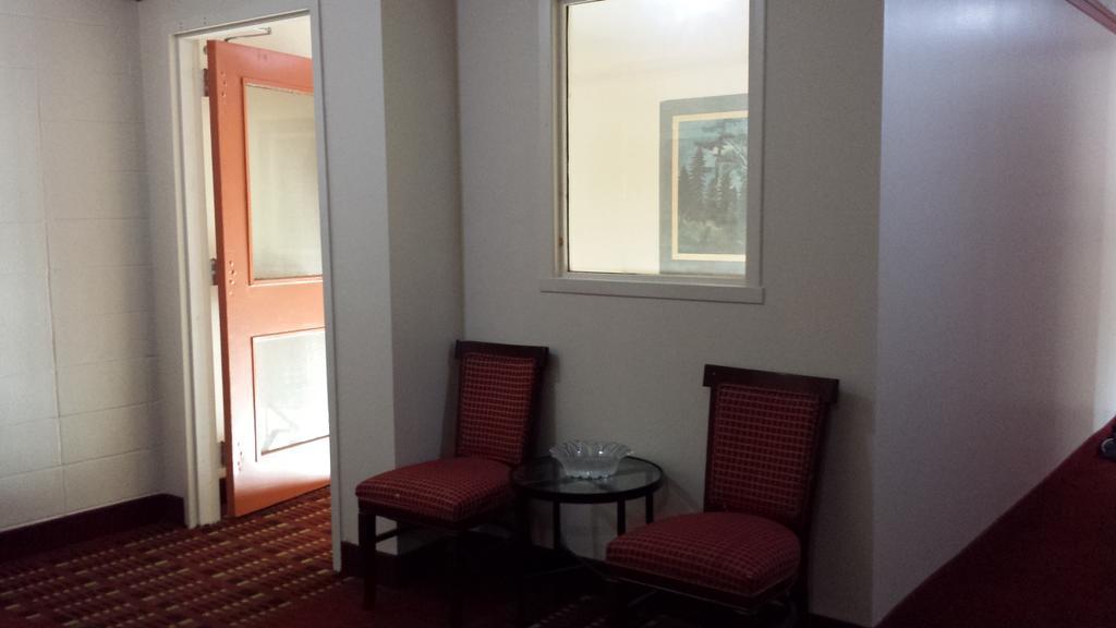 Midtown Hotel Пари Саунд Екстериор снимка